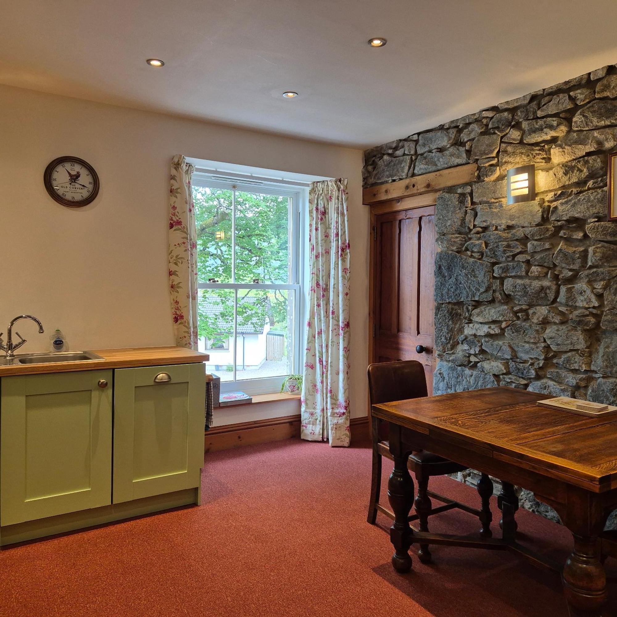 The Old Convent Holiday Apartments Fort Augustus Exterior foto